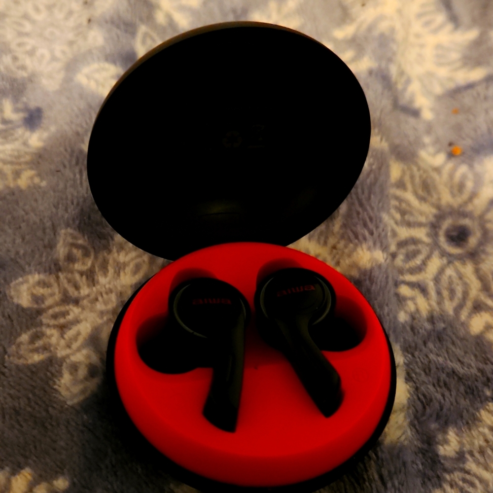 Phone Aiwa music speaker and wireless Aiwa headphones